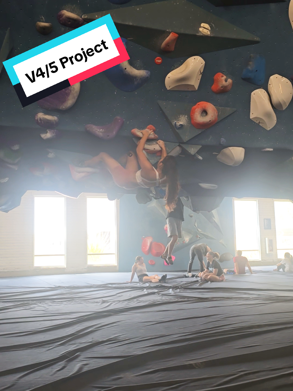 This route made me soooo fatigue. My technique is also very off in this clip. #bouldering #boulder #climbing #rockclimbing #womenwhoclimb 
