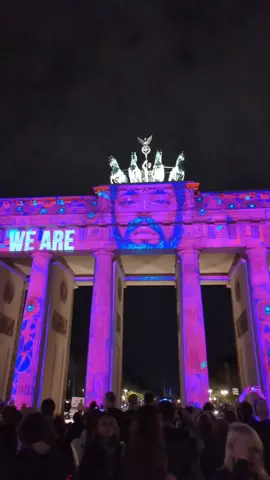 #berlin #berlinlightfestival #lightshow #brandenburggate 