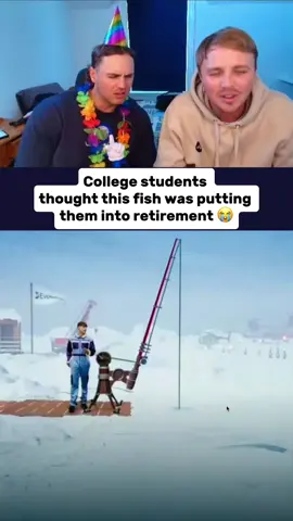 College students thought this fish was putting them into retirement 😭 #bigfish #kickstreaming #collegestudents #trending 