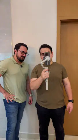 Correr com chave na mão. Cliente que desmarca. Porta que não abre. Mas também… Fechar negócio. Ver o brilho no olho. Entregar a chave de um novo começo. Isso é ser corretor. Não é só vender imóvel. É fazer parte de histórias. Feliz dia pra quem vive de visita em visita, mas nunca perde o propósito. #diadocorretor #corretordeimoveis #vidadecorretor #mercadoimobiliario #imoveis     