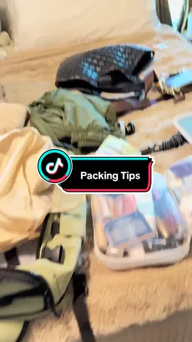 Travel essentials #tiktokshopcreatorpicks #traveltiktok #travelessentials #packinghacks #packingtips 