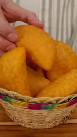 Ricas empanadas de carne  crujientes 😋 #recetasfaciles #delicias #recetas #empanadas 