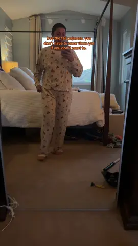 it’s snoopy fall baby!! 🤎 cutest and softest fall pajamas 