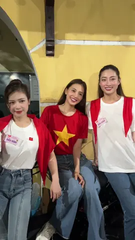 Visual cỡ này #quadualuoi #trantieuvy #luongthuylinh #duonghoangyen 