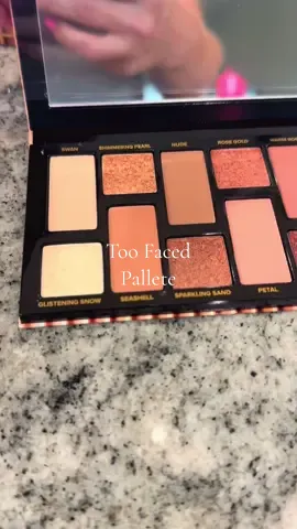 Yasss 💁🏼‍♀️ #toofaced #toofacedcosmetics #eyeshadow #eyeshadowpalette #eyeshadowpalettes 