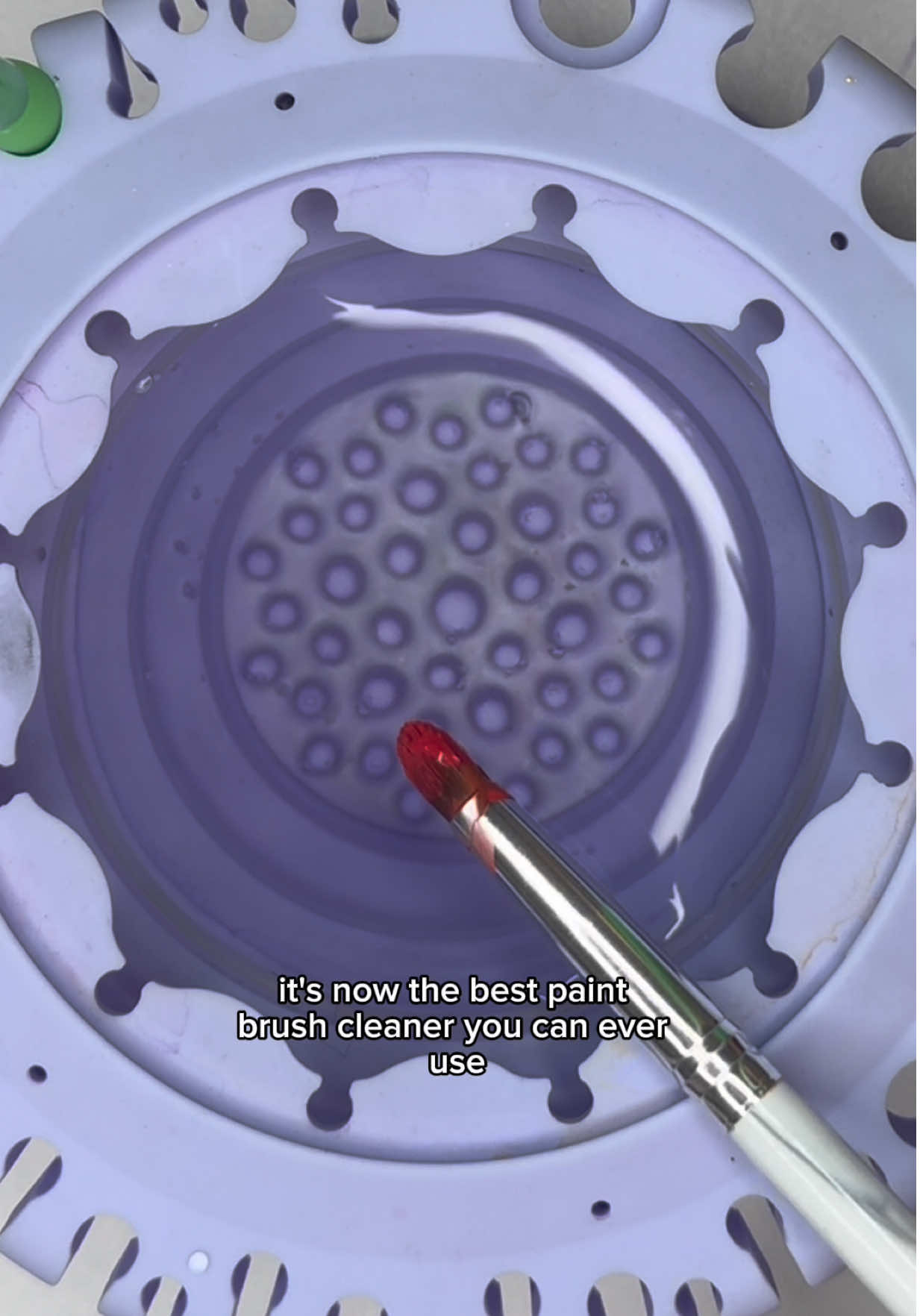 This is your sign to clean your brushes 🎨🫧 #paintbrushcleaner #brushcleaning #artsupplies 