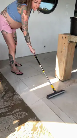 Can you SMELL the cleaner through the video?? I just want to HUFF all the cleaner and all the bleach and detergent I can right now. I’m nesting so hard 🤣 #pregnancy #pregnancycravings 