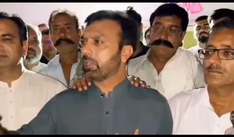 Brave father of Capt Taimur Hassan Shaheed, Brig Hassan Abbas, on the funeral of his proud & only Son 💔 #Lahuukiroshni #pakarmy #foryou #fyp #Pmt 