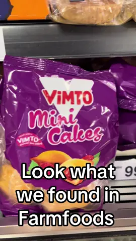 Vimto flavoured mini cakes aka Madeleines spotted in @Farmfoods - these are 99p each! #cake #vimto #newtrend #snacker #treat 