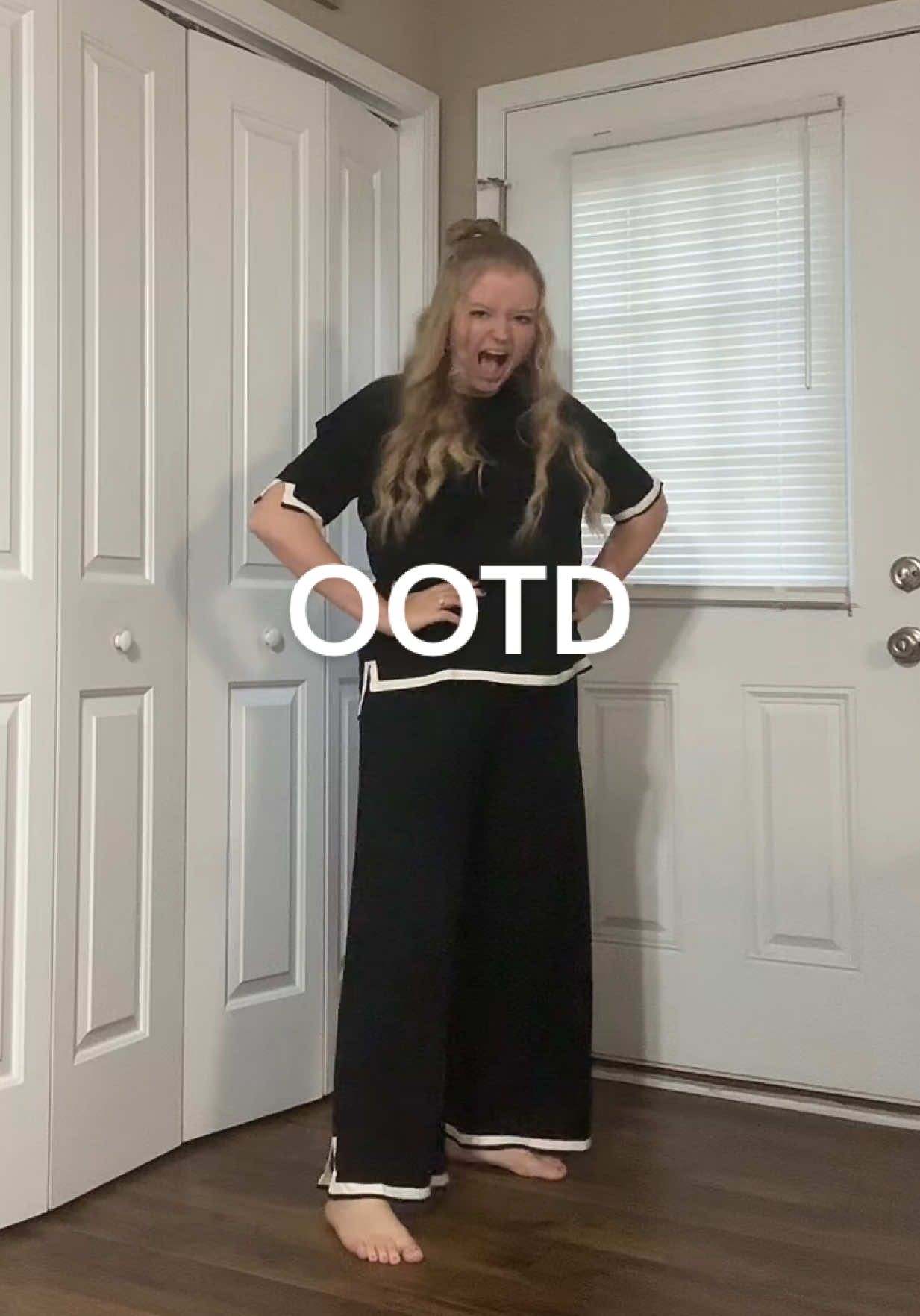 Never gotten this many compliments on an outfit before!! Obsessed 😍 #girlmom #toddlersoftiktok #viral #tiktokmademebuyit #teacherootd 