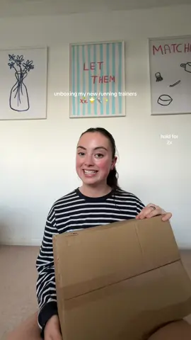 Unbox my new running trainers with me! 🏃‍♀️✨ @zoerae you are always the fitness inspiration 👸🏻@PUMA cannot wait to give these bad boys a go!  #unboxingvideo #runningshoes #runtok #unbox #Fitness