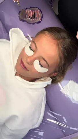 Starting upper school so we switched to Mega Vol🥰🥰 #lashes #lashtech #backtoschool #oxfordlashes #fyp