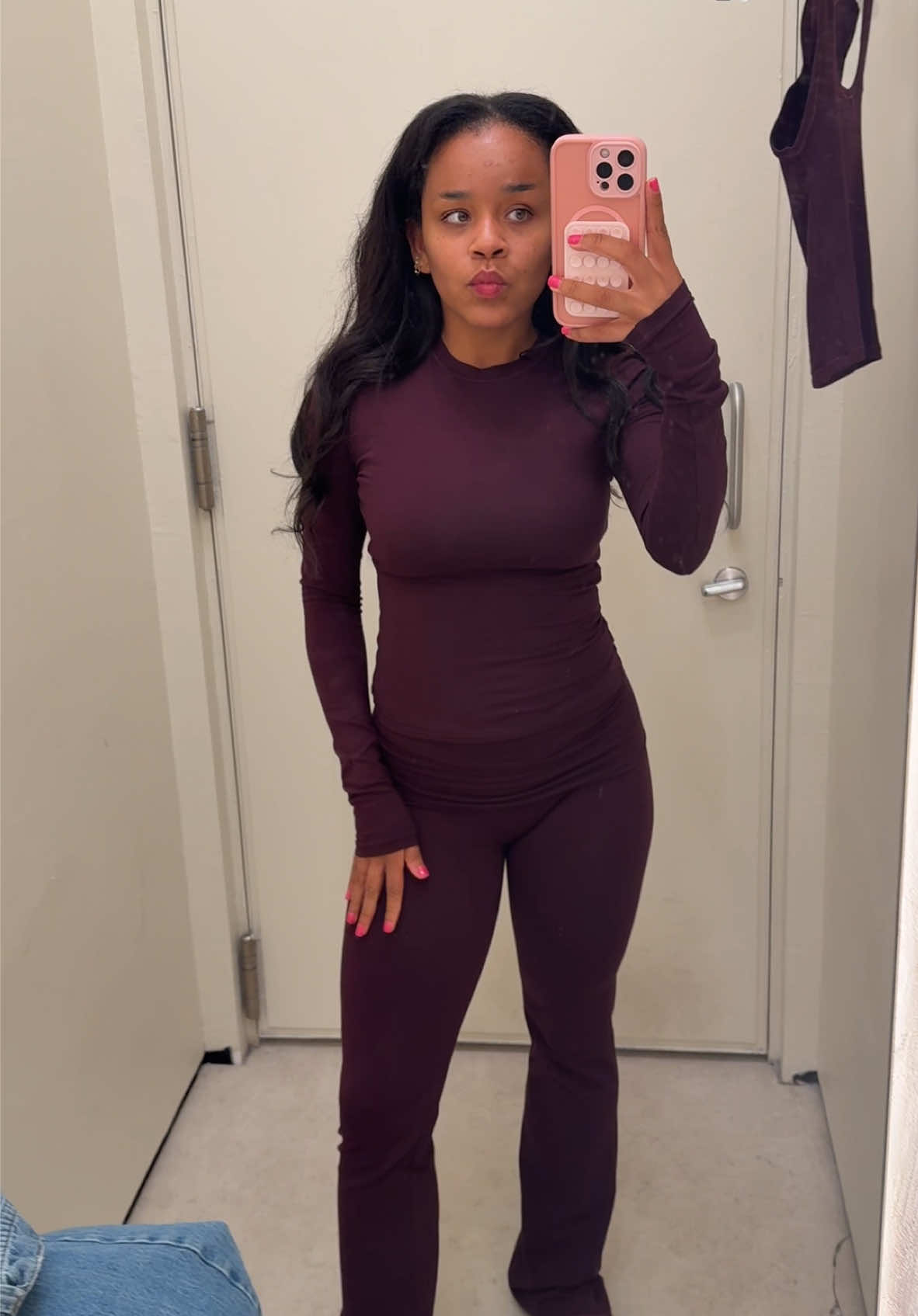 the new @SKIMS currant color has me in a chokehold  I didn’t buy it (yet) 🤭 #shopwithme #skims #tryonhaul 