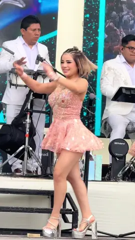 La Hermosa & Encantadora 🥰💃🏻❤️@Mackeily Lujan oficial  #hermosa #bella #encantadora #mackeilylujan #🥰🥰🥰🥰❤️❤️❤️  @FCO MACKEILY LUJAN OFICIAL 