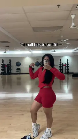 7 small and healthy tips that will help you get fit! These are a few that helped me lose fat while building muscle and strength 💪🏽 I hope this helps! @One Sol #goodhabits #Fitness #beforeandafter #GymTok #tips #advice #fitnessmotivaton 