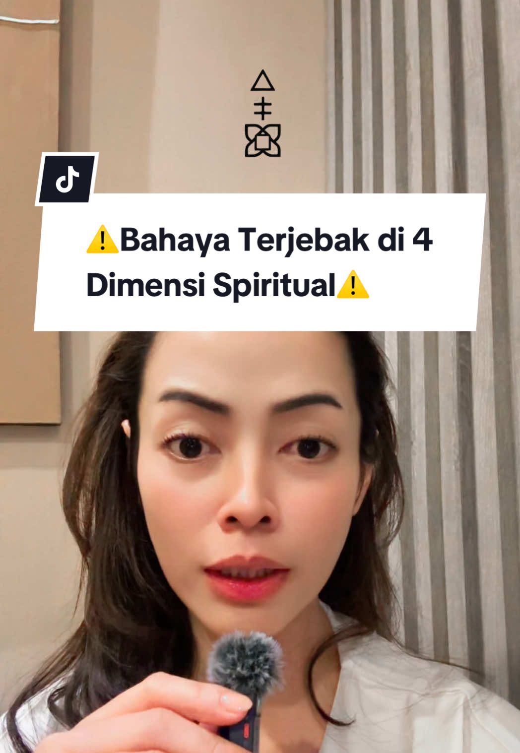 Banyak orang mengira sudah bangkit, padahal baru terjebak di 4D ajah... yg penuh ilusi cahaya, ego spiritual, dan keterikatan halus. Spiritual Awakening yang Sejati bukan berhenti di pintu, tapi berani melampauinya menuju keutuhan jiwa...✨ #skywardreturn #skywardreturnbyardhana #collectiveconsciousness #spiritualawakening #warning4D 
