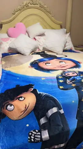 My Girl Coraline & Wybie 🖤💙 #giftideas #blanket #giftsforher #giftsforhim #flashsale 