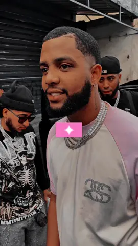 Si ronca tú te muere en este mundo de piraña! @Jezzy El Chef con el artefacto nunca te tire una foto ❌ @Bloque pantomima🌍 si te va viral mañana tiene que búscalo 🤙🏽🔥 #lyrics #videolyrics #parati #jezzyelchef 