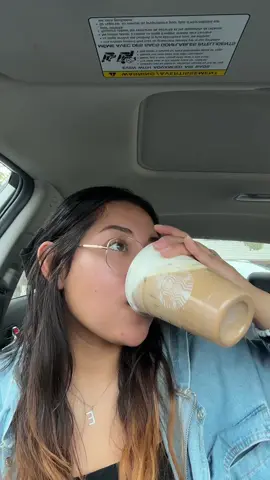 fall szn is the best szn🍂 #starbucks #starbucksfallmenu #coffeetok #pecancrunchoatmilklatte #fyp 