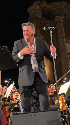 Tony Hadley in concerto 