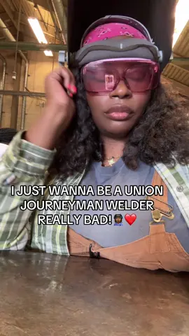 They make $250k + yearly in NYC🗽❤️🥰😮‍💨❤️👩🏾‍🏭#journeyman #union #welding #welder #fy 