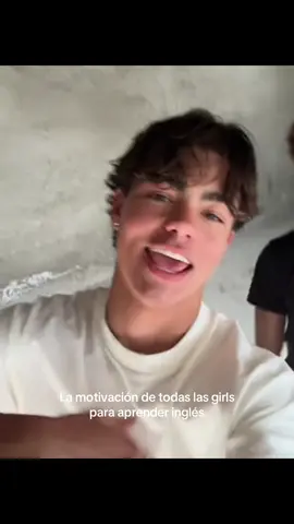 Les juro que quiero aprender inglés por él JAJAJAJAJAJAJ #fyppppppppppppppppppppppp #fyp #viral #tiktok #disney #disneyplus #malachibarton @Malachi Barton 