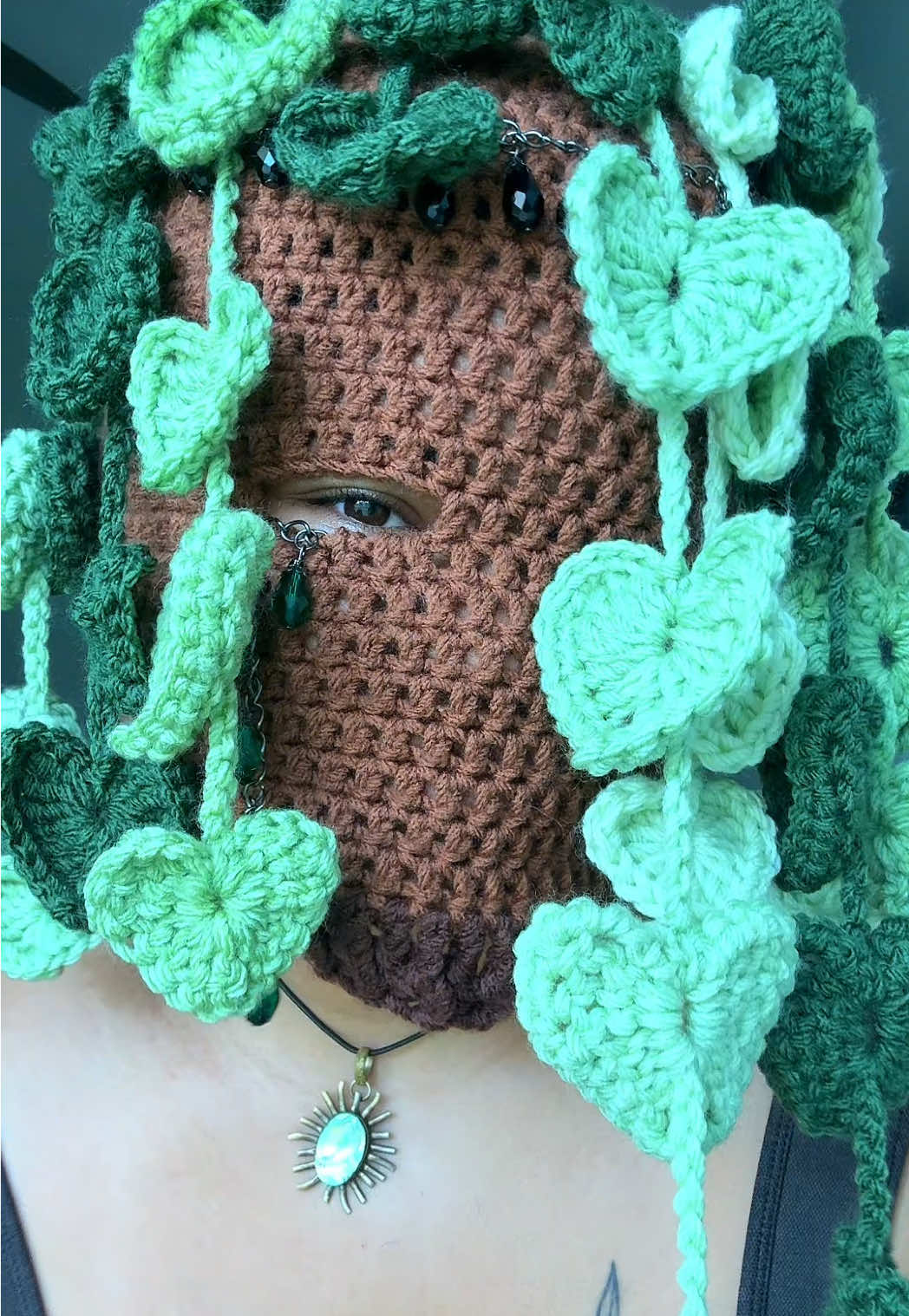 Oh my gosh🤭🪴✨ #crochetmask #crochetskimask #crochet 