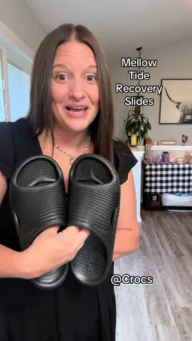 Mellow Tide Recovery Slides by @Crocs ! These are so cute, lightweight, comfy, easy to clean and perfect for summer ☀️ Grab yours today! #crocs #sandal #slide #slides #shoe 