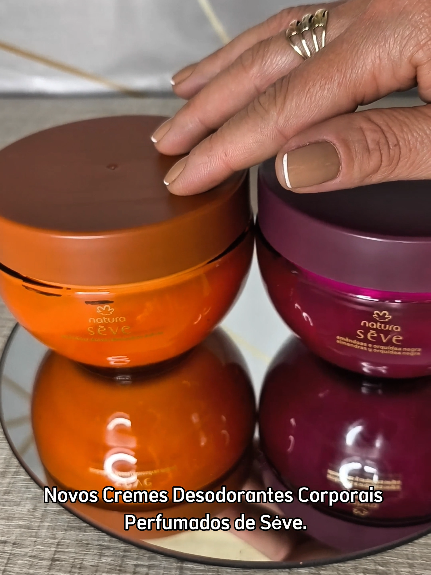 Dê à sua pele o cuidado que ela merece com os Cremes Desodorantes Corporais Perfumados de Sève! 🌸 Experimente o toque único de Sève! ✨ Consultora de Beleza: @marisanepappis #natura #seve #naturaseve #hidratantecorporal #amendoas #orquideanegra #produtosdebeleza #produtosparaocorpo #cremes #sofisticado #perfumacao #cremecorporal #statuswhatsapp #videoprastatus #statusnatura #statusavon
