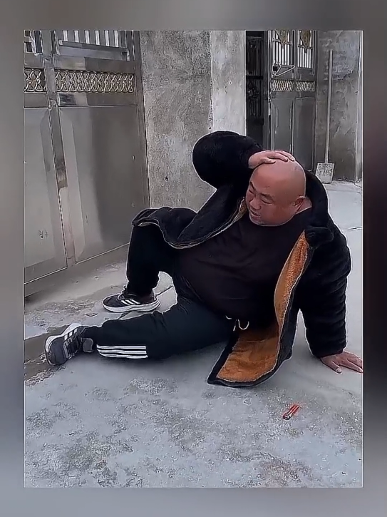 Chinese Funny Video Clips 😂 #firstvideo #foryou #firstviralvideo 
