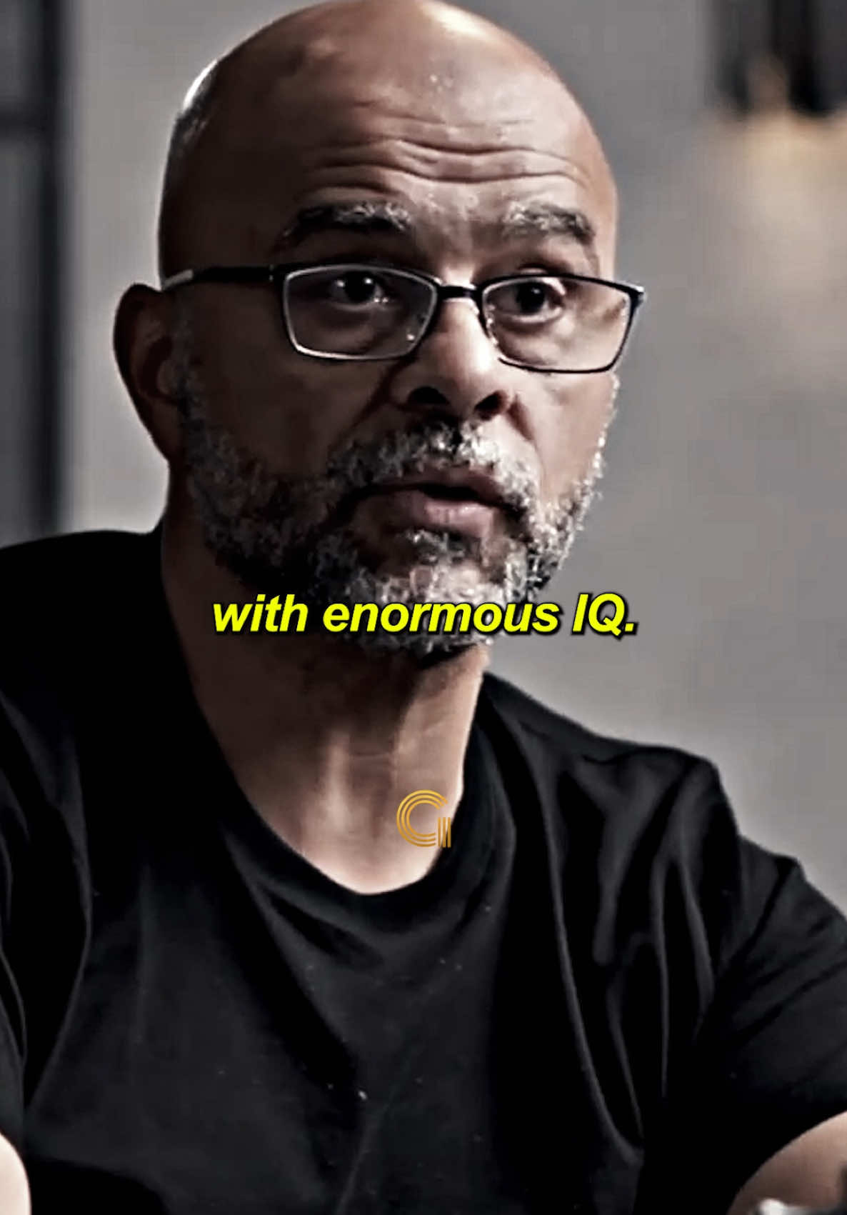 “A world where it costs…” 🤯 - Watch the full podcast with Mo Gawdat in @The Diary Of A CEO - #mogawdat #futurelife #thediaryofaceo 