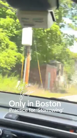 Tis the season: “Storrowing” in Boston. Pretty sure he’s practicing for move in day downtown 🤪 #boston #storrowing #stuck #bridge #driverslicense #boston #storrowdrive #bostontiktok #storrowing #bostoncommute #reel #reels 