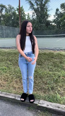 Mi vecina se enojó por que le dijeron vieja 