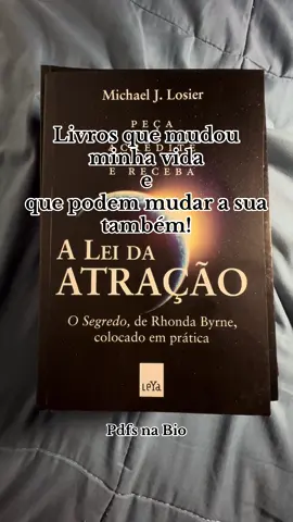Link dos PDFs na Bio 🔥 Já imaginou dominar a arte da persuasão, da estratégia, do poder e da argumentação? 📖 Esses livros mudaram minha vida: me ensinaram a ler pessoas como um agente do FBI 🕵️‍♂️, a pensar estrategicamente como Sun Tzu ⚔️, a jogar o jogo do poder com Robert Greene 👑 e a ser realista como Maquiavel 🦊. ✨ Também aprendi a atrair tudo o que desejo com a Lei da Atração 🌌 e a vencer qualquer debate com Schopenhauer 🎤. 👉 Se você também quer crescer, vencer e nunca mais ser manipulado, esses livros são o caminho. 🚀 A transformação começa na mente. #creatorsearchinsights #ebooks #desenvolvimentopessoal📚 #manipulation #poder 