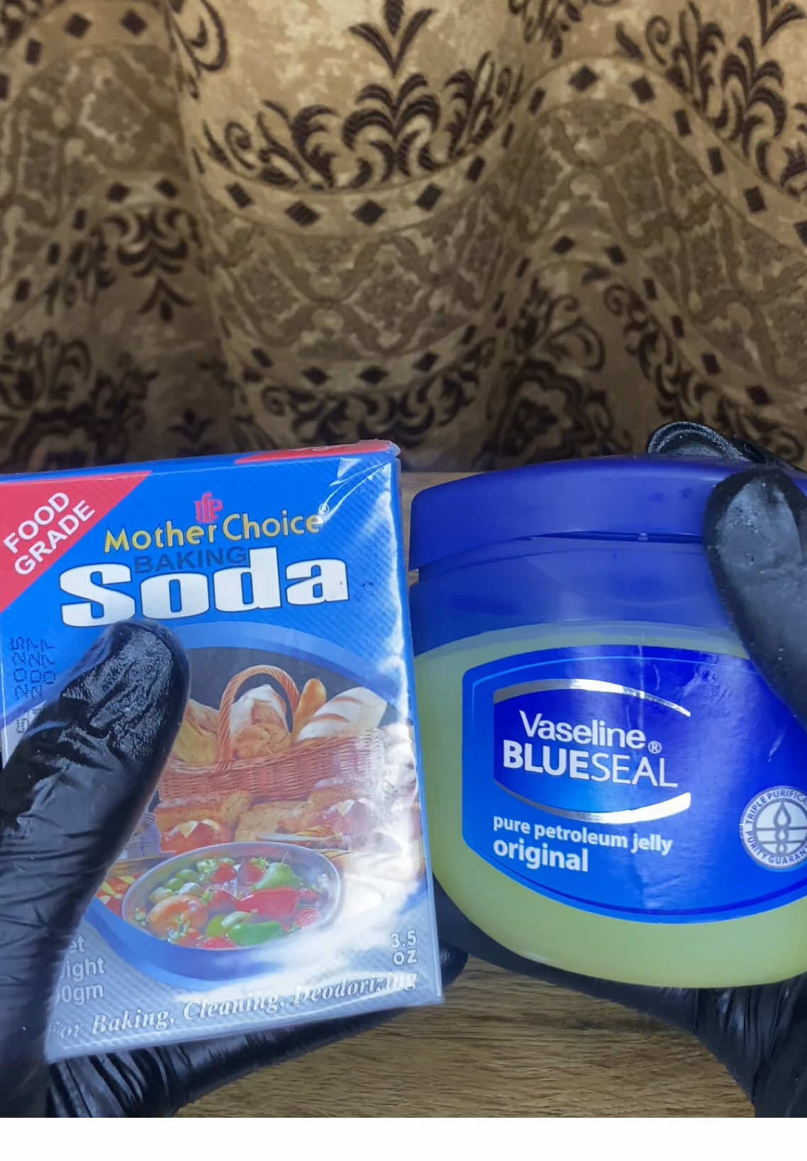 Mix vaseline with backing soda and see what happened. #naturalskincare #remedies #skinglow #skincare #healthcare 