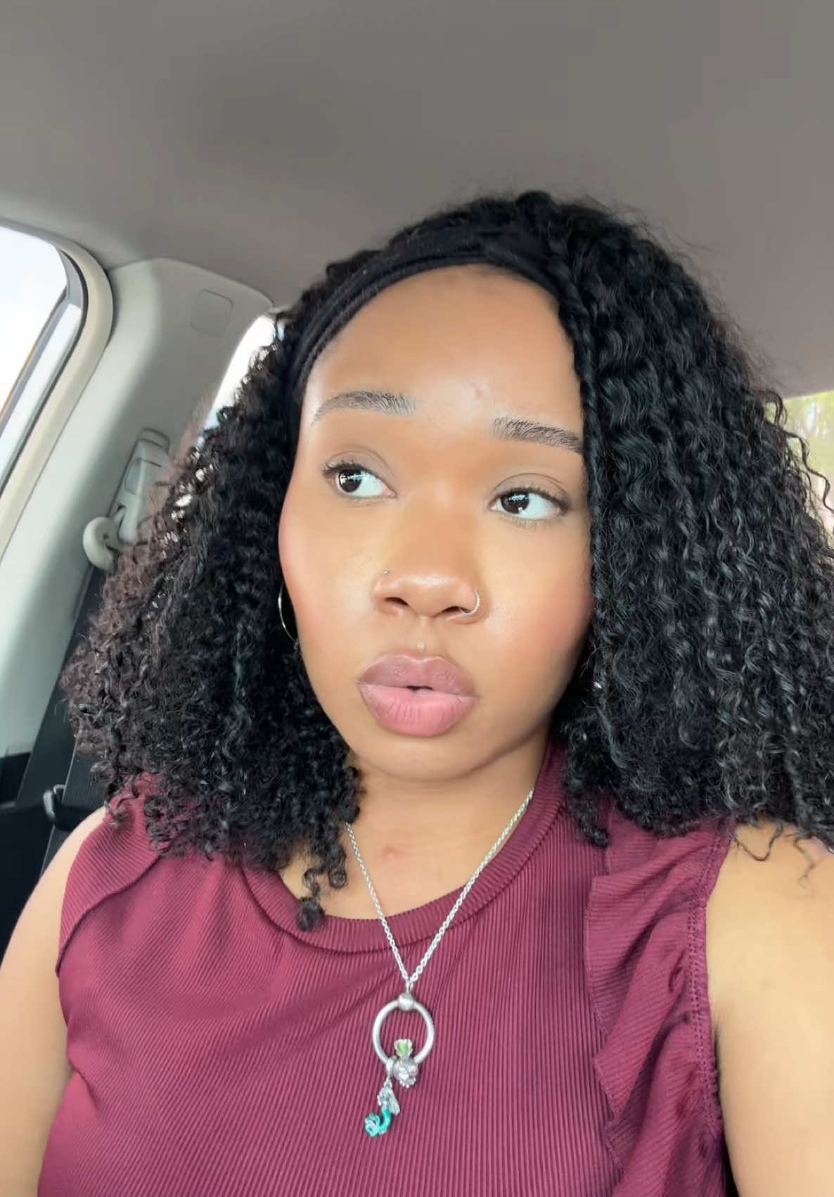 I’m struggling this is why I kept giving up on makeup in the past #beginnermakeup #makeup #foryoupage 