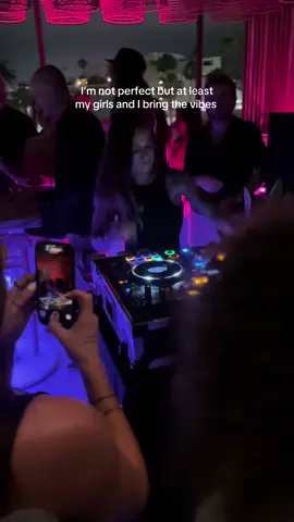 I’m not perfect but at least im bring my hot feral friends to my gigs 🥰 #trending #femaledj #edmtiktok #bassmusic #notperfect @Brittney Mitchell @Emma Torres @Jordan @Devin Blackburn @Jenna Jacobs🦋 @Destiny Tanner  @Kayana  