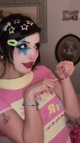 clown girls I guess #foryou #cosplayer #clownmakeup #clowngirl #clowncheck 