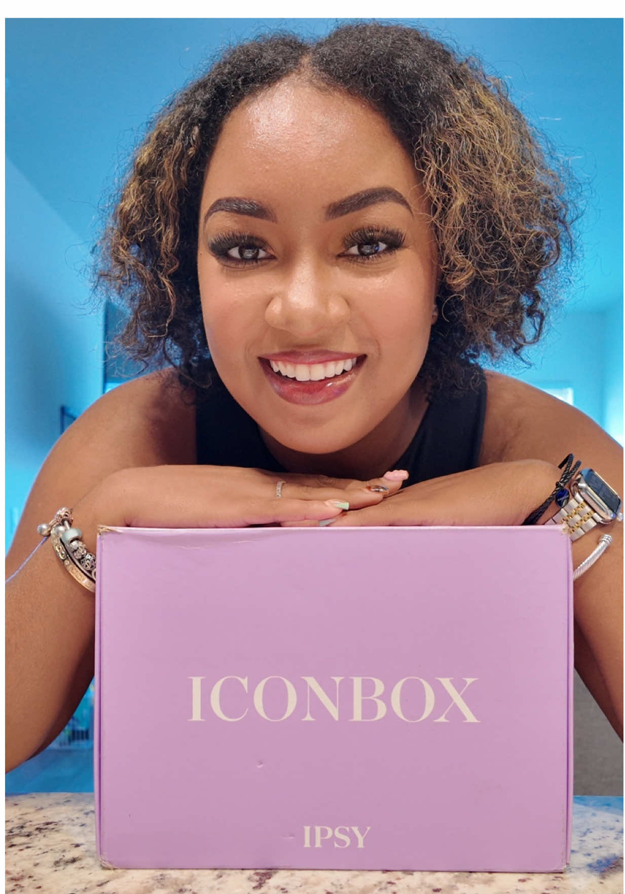 Unboxing my August @IPSY Icon Box 👀✨ 8 full-size products worth up to $350 for only $60/quarter 😍 Which one should I try first? #IPSY #IPSYIconBox #IPSYUnboxing #IPSYAmbassador #giftedbyIPSY