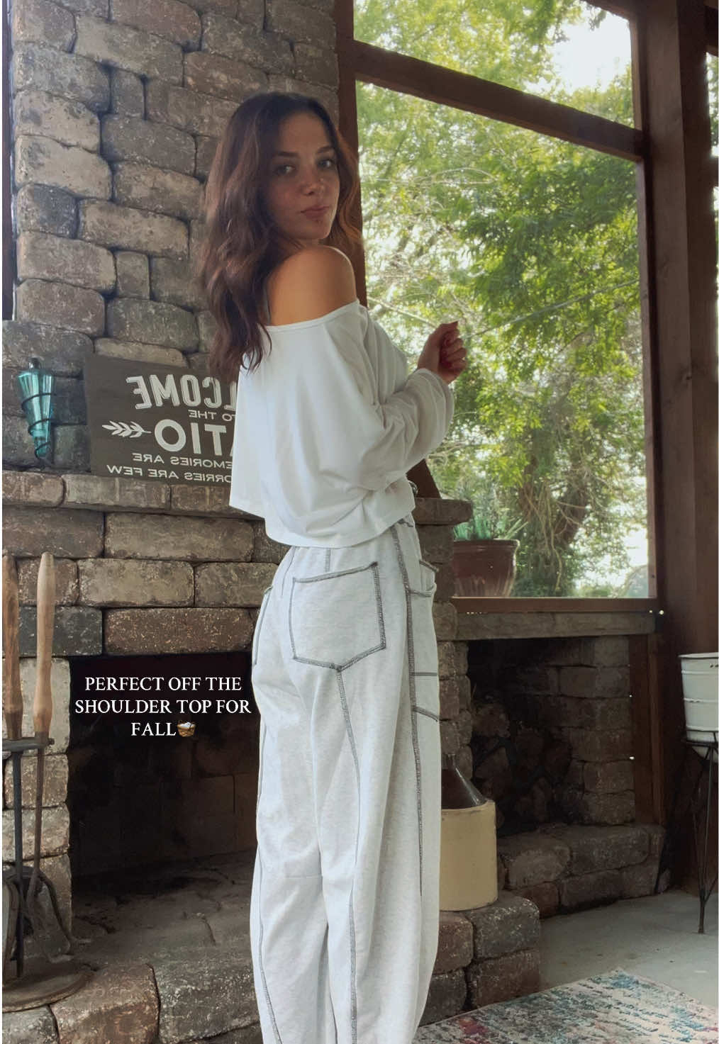 ITS PERFECT 🧺✨🤌🏼 off the shoulder is trending so this is perfect for those cutie little fall outfits 