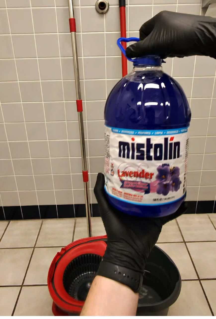 Men’s auto garage bathroom wet mop and scrub with Ocedar spin mop and trying mistolin for the first time. Big fan!! 👍🏼🔥 #CleanTok #cleaningmotivation #wetmop #floorscrub #dirtywaterdump 