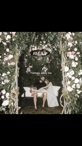 #duet with @⋆˚𝜗𝜚˚⋆ #TaylorSwift #traviskelce #engagement #wedding #fyp #fypシ 
