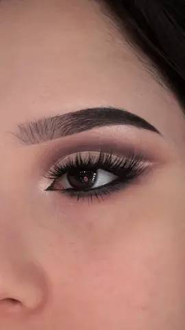 Fall eyeshadow tutorial 🍂 #eyeshadow #makeup #eyebrows 