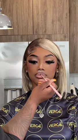 And now I’m finna let it be known 🙂‍↕️💯 @KEKE💕  Click the link in my bio to grab your ticket today  #makeupclass #chicagomua #explore #viral