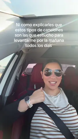 Esas canciones levantan el espíritu 😂 #momtok #latinas #fyp 