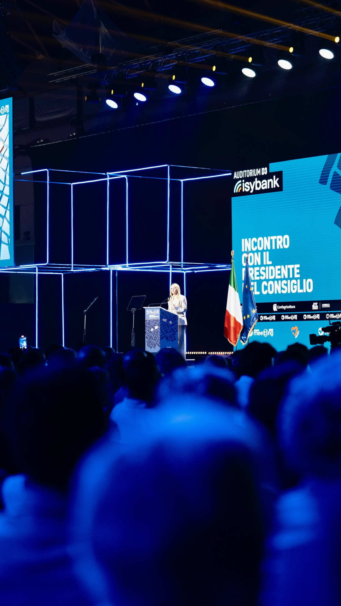 Faremo ogni sforzo necessario per ricostruire una società amica della famiglia, amica della natalità, nella quale la genitorialità sia un valore socialmente riconosciuto, protetto e sostenuto.