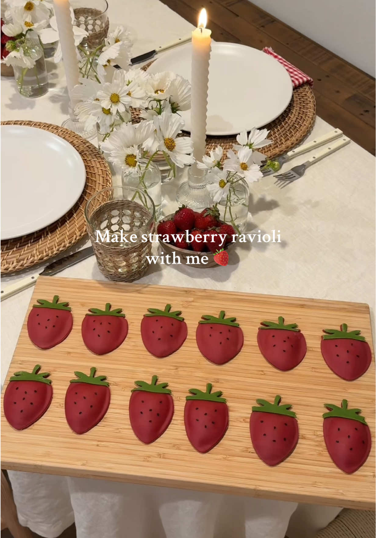 The cutest strawberry ravioli 🍓 I did add black sesame seeds on top for the picture haha 🫶🏼 #pasta #ravioli #homemadepasta #strawberry #colorfulpasta  