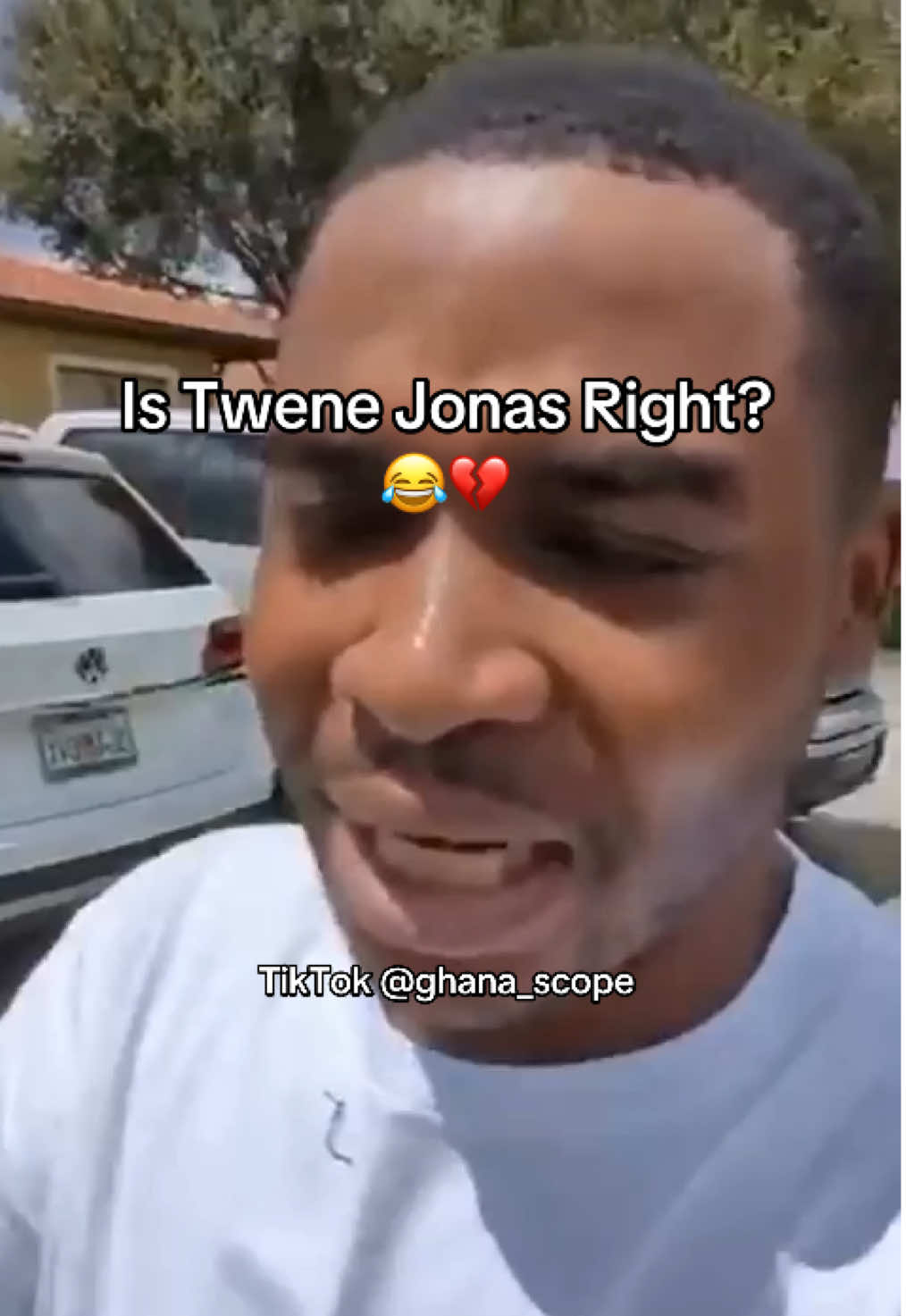 Save your money for the future or marry at a very in your 20’s??? #twenejonas #viral #trendingvideo #share #follow #moreviews #funnytiktok #funnyvideos😂 