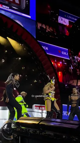 That's how you save a show 🐝😍 In honor of Queen Bey's upcoming 44th birthday, let's relive the iconic moments from her 42nd birthday show! #Beyonce #RenaissanceWorldTour #kendricklamar #BeyDay #americahasaproblem 