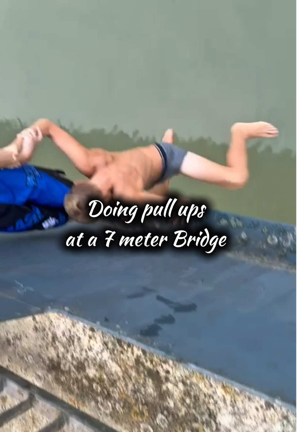 Doing pull ups at a Bridge 💪🏼 #calisthenics #fyp #viral 